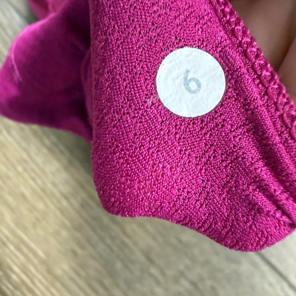 Lululemon Women's Aria Tank II Paris Perfection Hot Pink Sz 6 Luxtreme Yoga - Picture 9 of 13